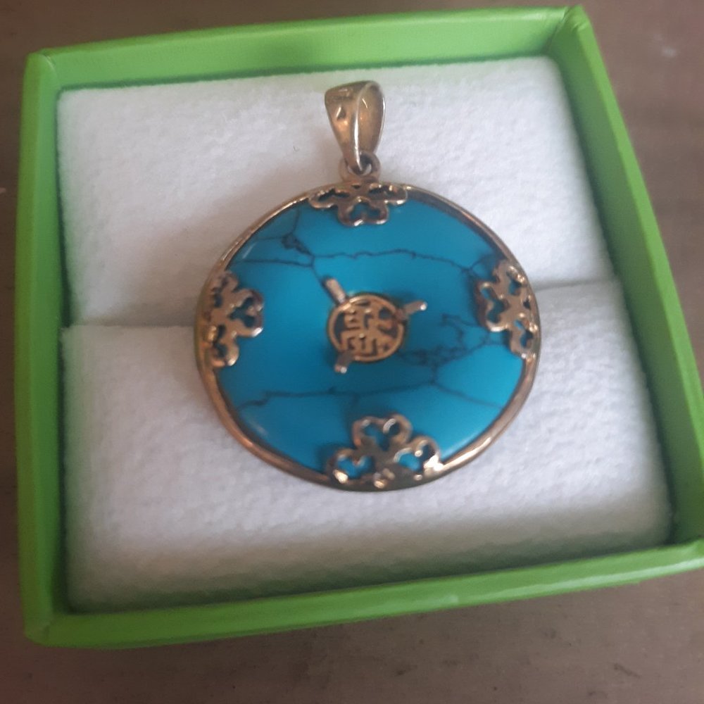 Blue jade chinese gold tone pendant